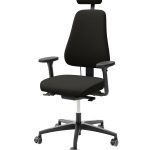 LD 6240 Freefloat Select ergonomiske kontorstol (sort) har justerbare armlæn, en nakkestøtte og fem drejelige hjul, elegant fremvist mod en almindelig hvid baggrund. - Ergoshop - Ergonomiske kontormøbler til erhverv